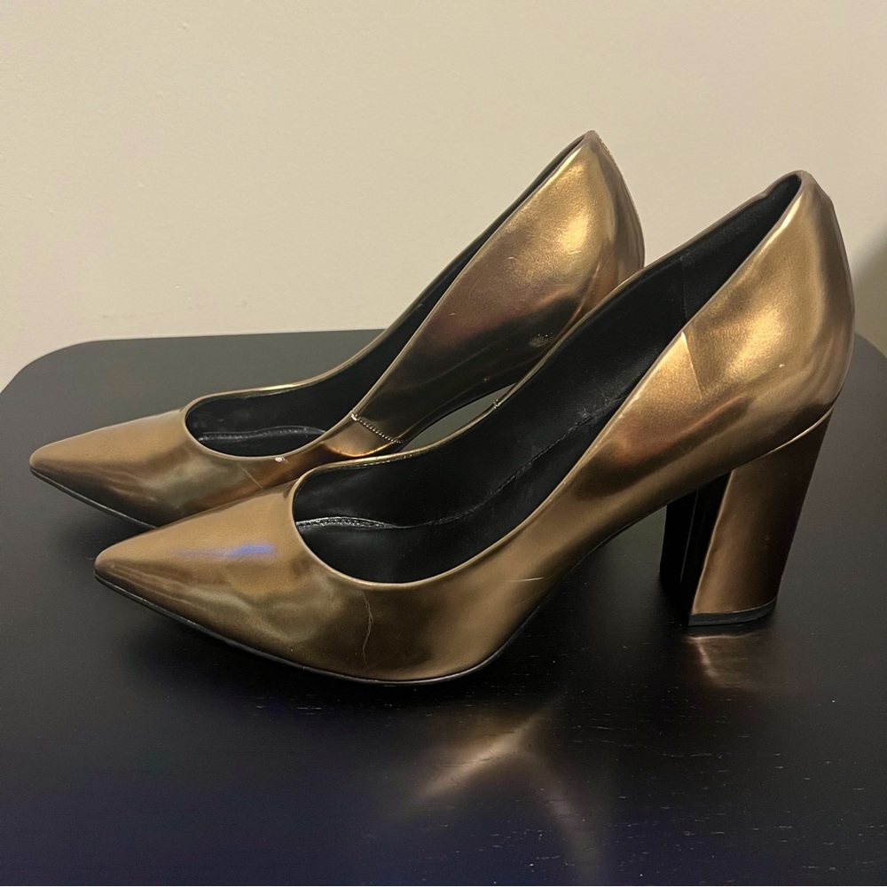 Gold March Fisher high heel shoes